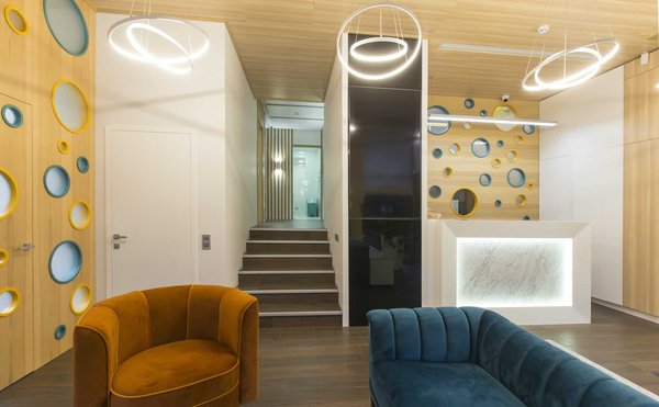 Quels sont les élements incontournables dans la décoration d'un hall d'entrée ?