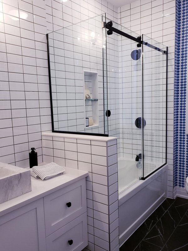 Choisir une paroi en verre pour sa douche : les avantages