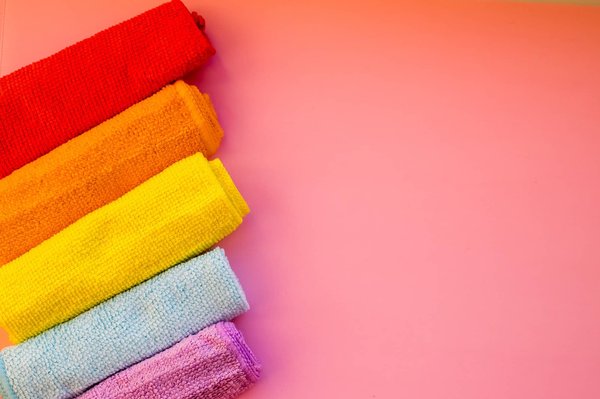 Découvrez le confort et la douceur des serviettes en microfibres sur votre peau